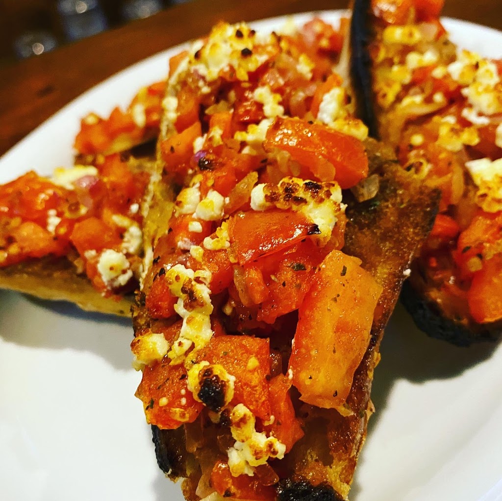 Finn’s Pub | 231 Durham St S, Madoc, ON K0K 2K0, Canada | Phone: (613) 473-1919