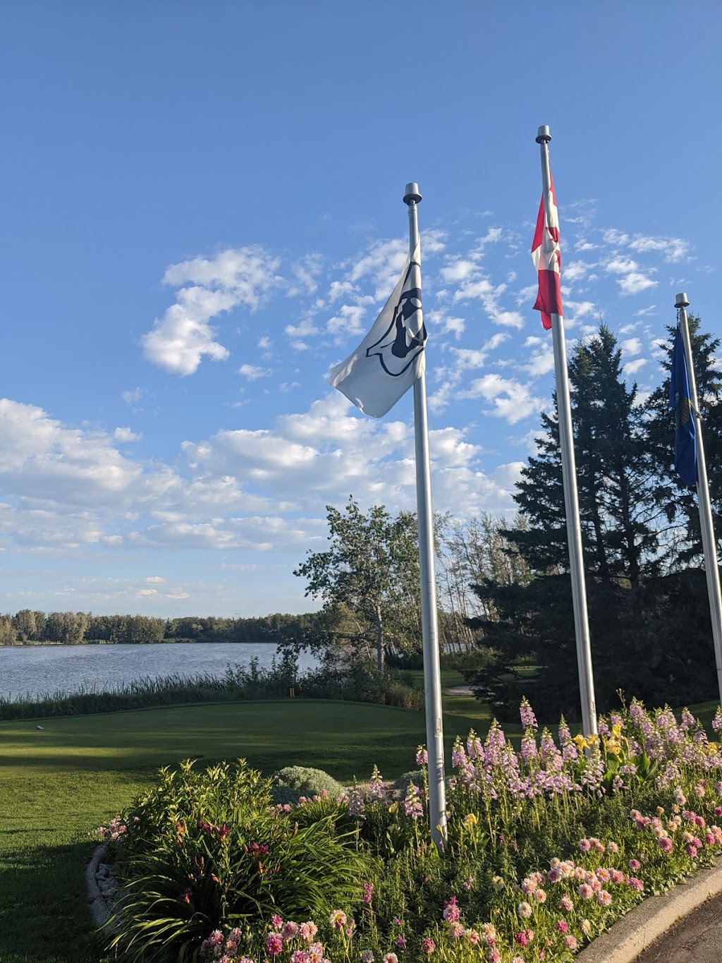 Glendale Golf & Country Club | 12410 199 St NW, Edmonton, AB T5V 1T8, Canada | Phone: (780) 447-3529