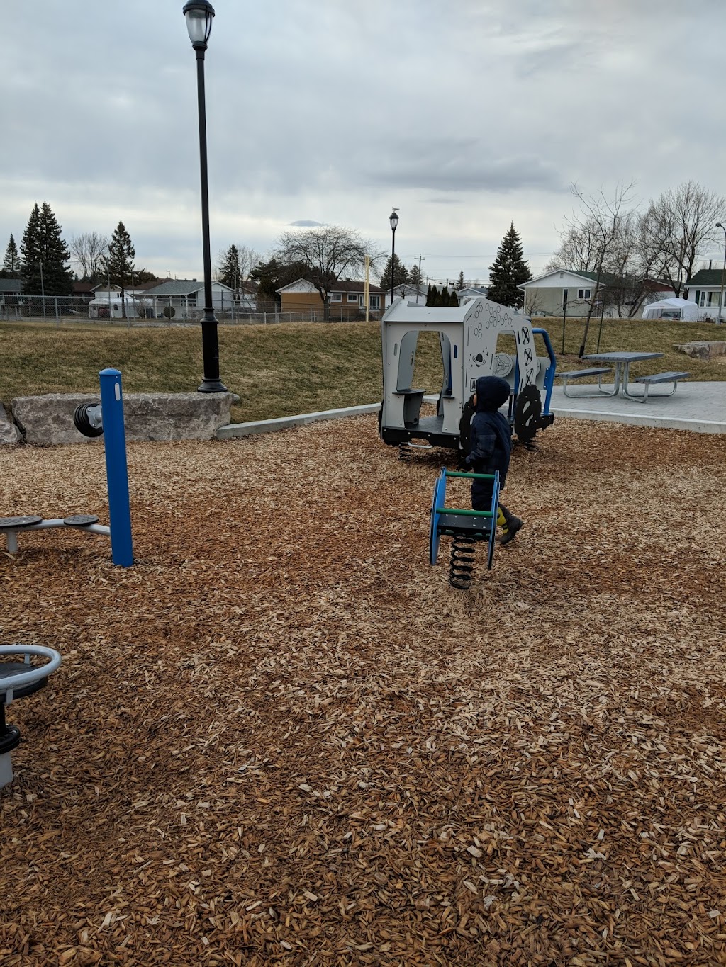 Parc Perras | 3450 Rue Perras, Saint-Hubert, QC J3Y, Canada | Phone: (450) 463-7311