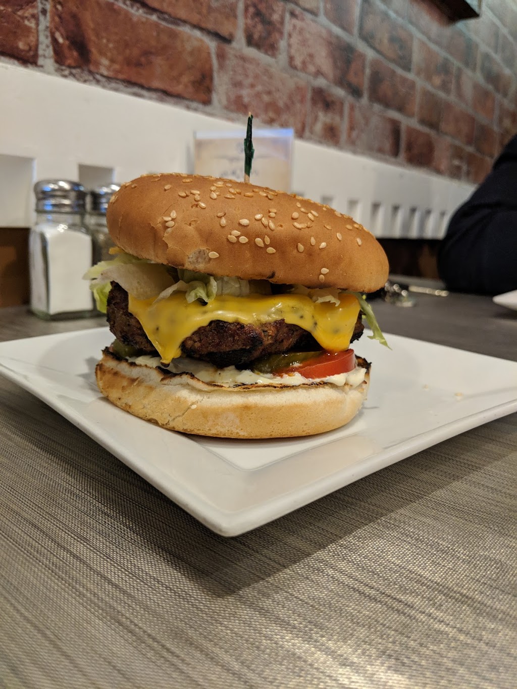 Tehran Cafe | 1875 Pembina Hwy, Winnipeg, MB R3T 2G7, Canada | Phone: (204) 783-4726