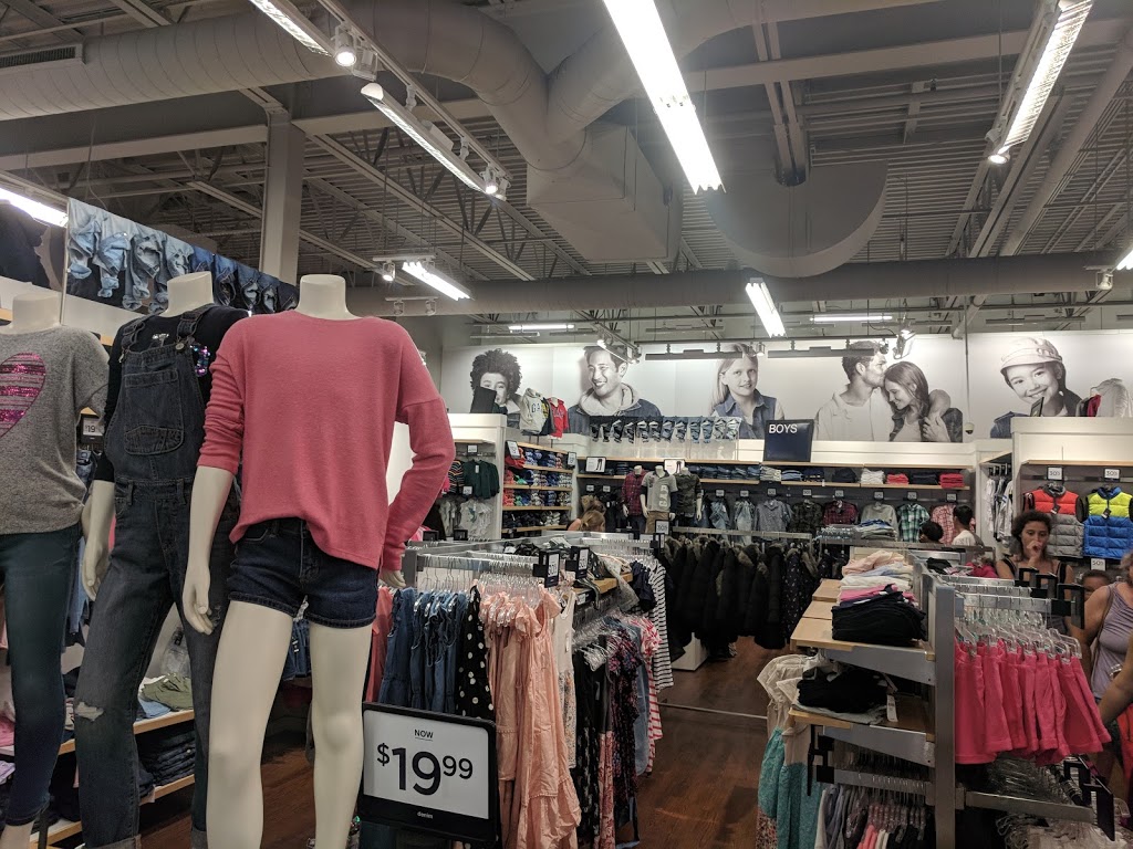 Gap | 13850 Steeles Ave, Halton Hills, ON L7G 5G2, Canada | Phone: (905) 876-2644