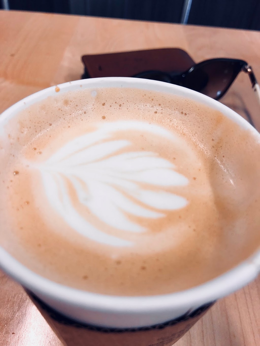 Starbucks | 1399 McPhillips St, Winnipeg, MB R2V 3C4, Canada | Phone: (204) 334-1012