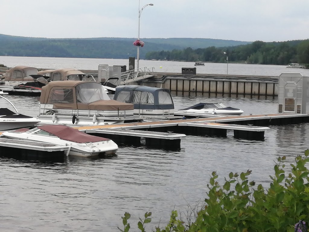 Tourist Centre Megantic Area | 5600 Rue Frontenac, Lac-Mégantic, QC G6B 1H5, Canada | Phone: (819) 583-5515