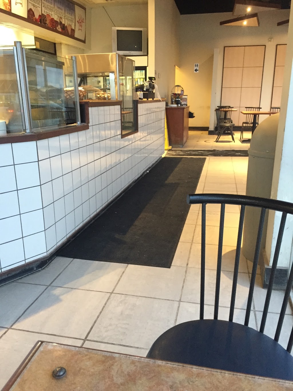 Mackay Pizza & Submarines | 40 Gillingham Dr, Brampton, ON L6X 4X7, Canada | Phone: (905) 459-4131