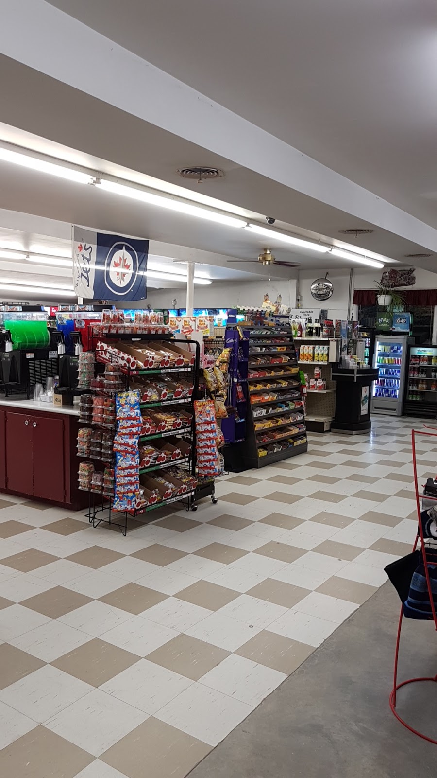 Fords Groceries | Provincial Trunk 9 Hwy, Winnipeg Beach, MB R0C 3G0, Canada | Phone: (204) 389-5150