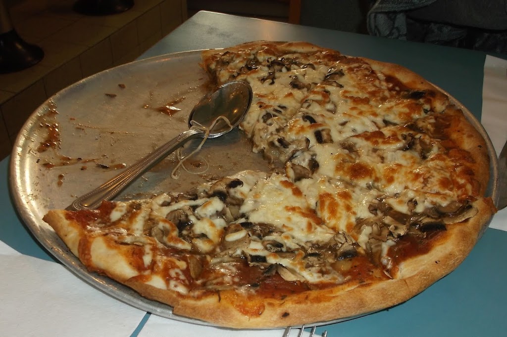 Delicatessen Place Granby | 302 Rue Principale, Granby, QC J2G 2W4, Canada | Phone: (450) 378-3768