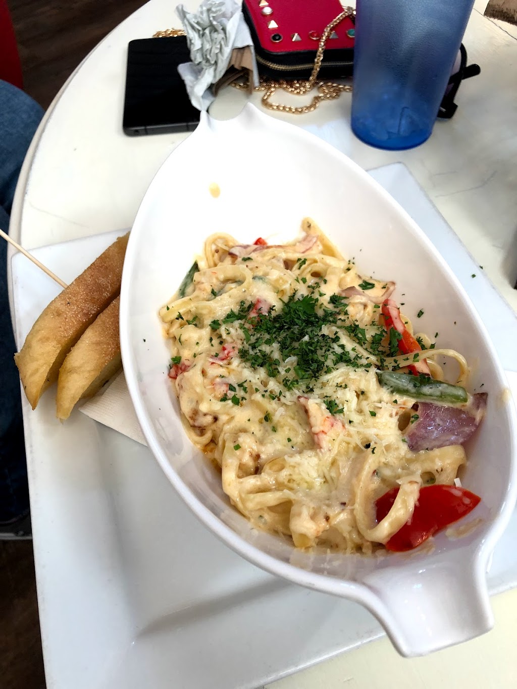 Family And Friends Restaurant | 45 Broadway St N, Kensington, PE C0B 1M0, Canada | Phone: (902) 291-3334