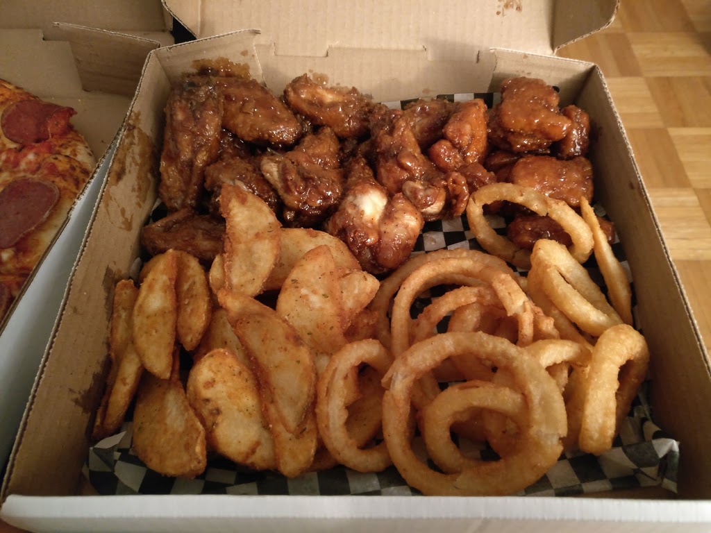 Pizza Hot Wings | 3883 Don Mills Rd, North York, ON M2H 2S7, Canada | Phone: (416) 490-6325