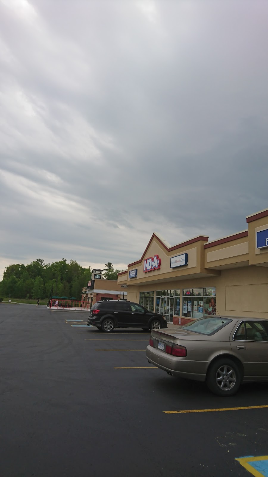 I.D.A. Pharmacy | 30 45th St S #1, Wasaga Beach, ON L9Z 0A6, Canada | Phone: (705) 429-7557