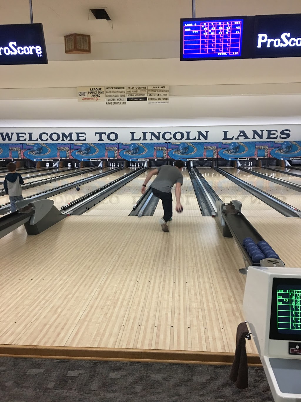 Lincoln Lanes (1969) Ltd | 3510 25 Ave, Vernon, BC V1T 1P3, Canada | Phone: (250) 542-9837