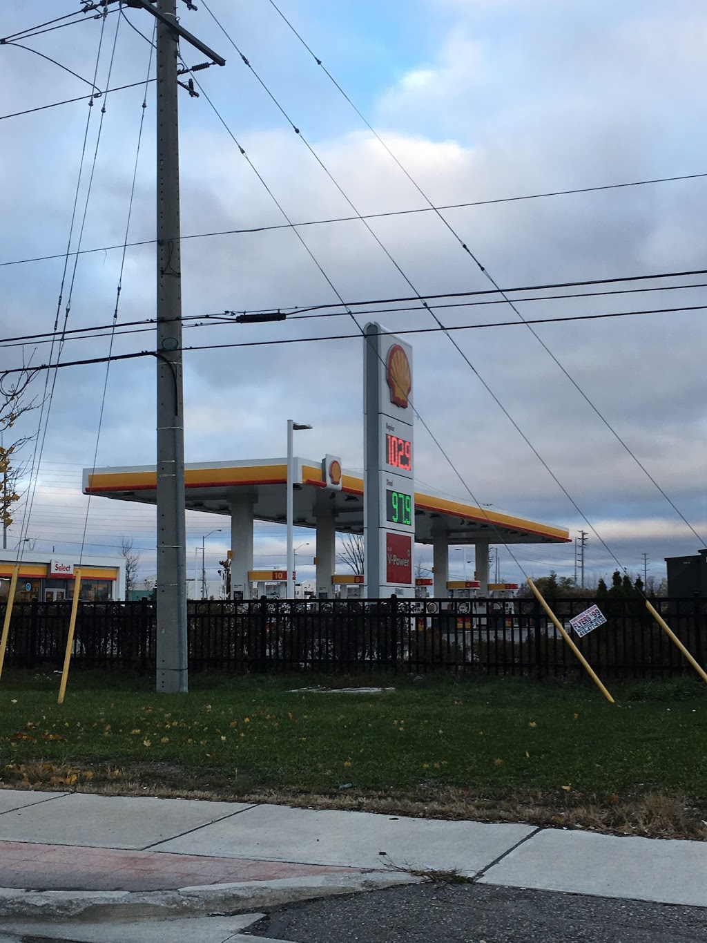 Shell | 3550 Queen St E, Brampton, ON L6P 3L2, Canada | Phone: (905) 793-6949
