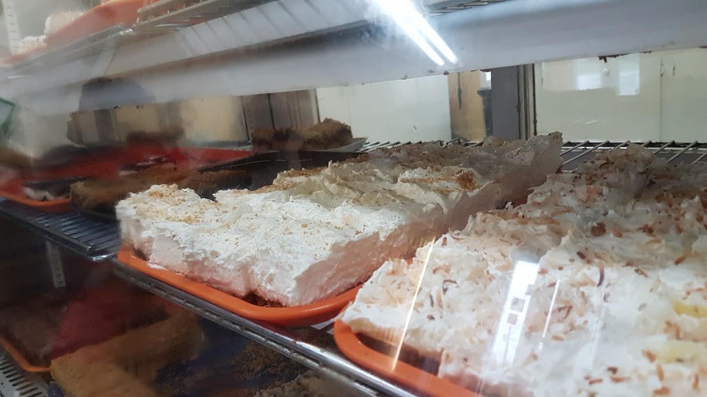 Freds Bakery | 2488 Acadie Rd, Cap-Pelé, NB E4N 1C9, Canada | Phone: (506) 577-4347