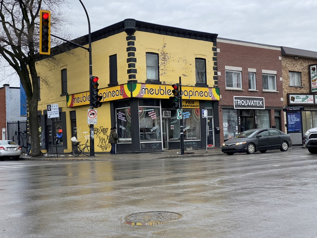Meubles-Papineau | 6445 Av. Papineau, Montréal, QC H2G 2X1, Canada | Phone: (514) 376-0509