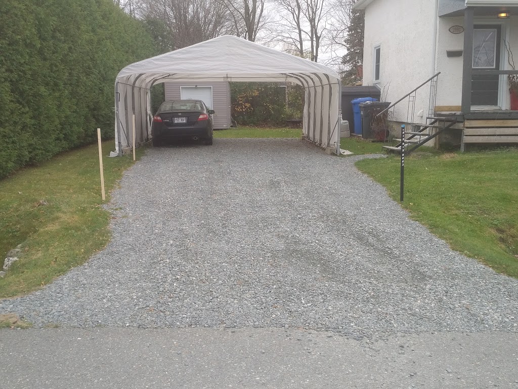 David Veilleux déneigement et entretien paysager | 4253 QC-112, Ascot Corner, QC J0B 1A0, Canada | Phone: (819) 919-0223