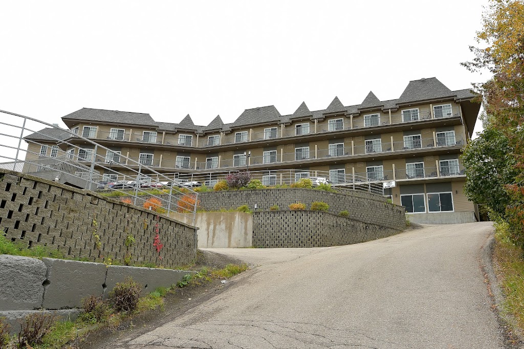 Hôtel-Pavillons-Spa Le Petit Manoir du Casino | 525 Chem. des Falaises, La Malbaie, QC G5A 2V5, Canada | Phone: (418) 665-0000