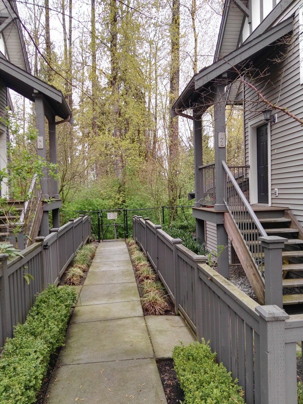 Cariboo Hill School Park | 8670 16th Ave, Burnaby, BC V3N 1S6, Canada | Phone: (604) 294-7450