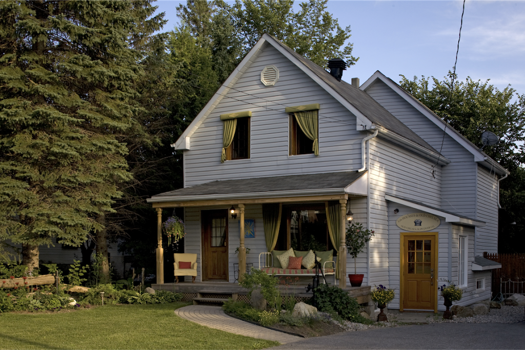 Auberge Old Chelsea B&B | 213 Chemin Old Chelsea, Chelsea, QC J9B 1J3, Canada | Phone: (819) 827-1316