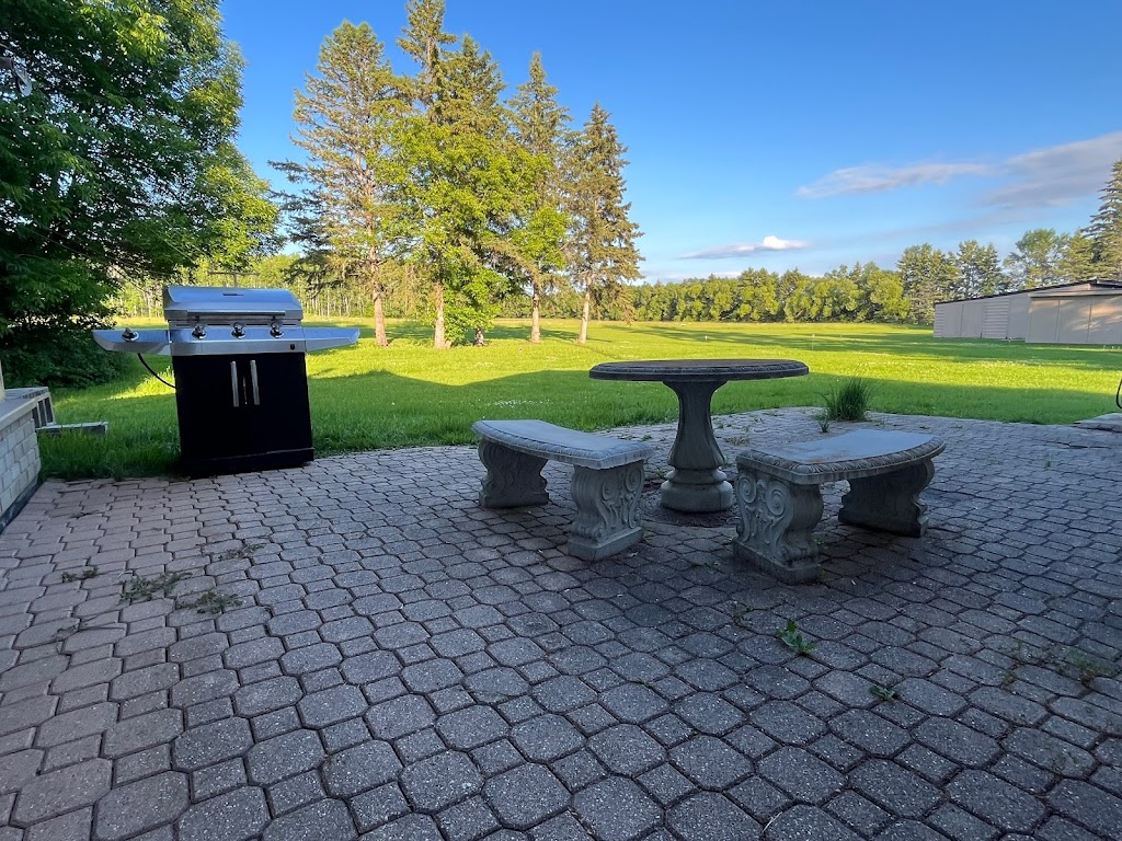 Shorecrest Cabin | Shorecrest Dr, Lac du Bonnet, MB R0E 1A0, Canada | Phone: (204) 510-5302