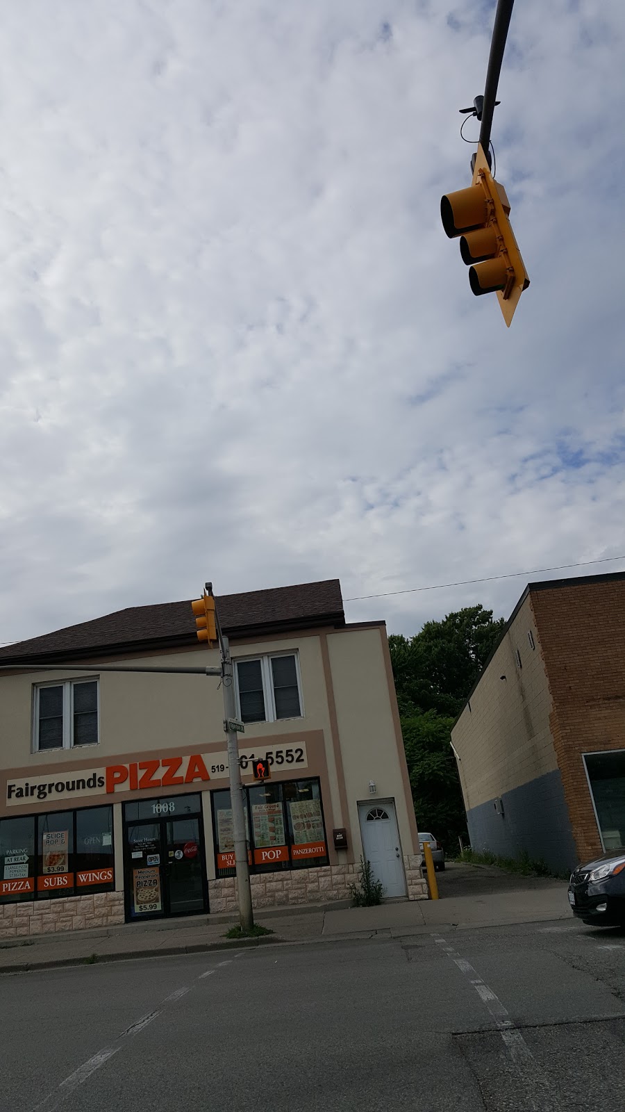Fairgrounds PIZZA | 1008 Dundas St, London, ON N5W 3A3, Canada | Phone: (519) 601-5552