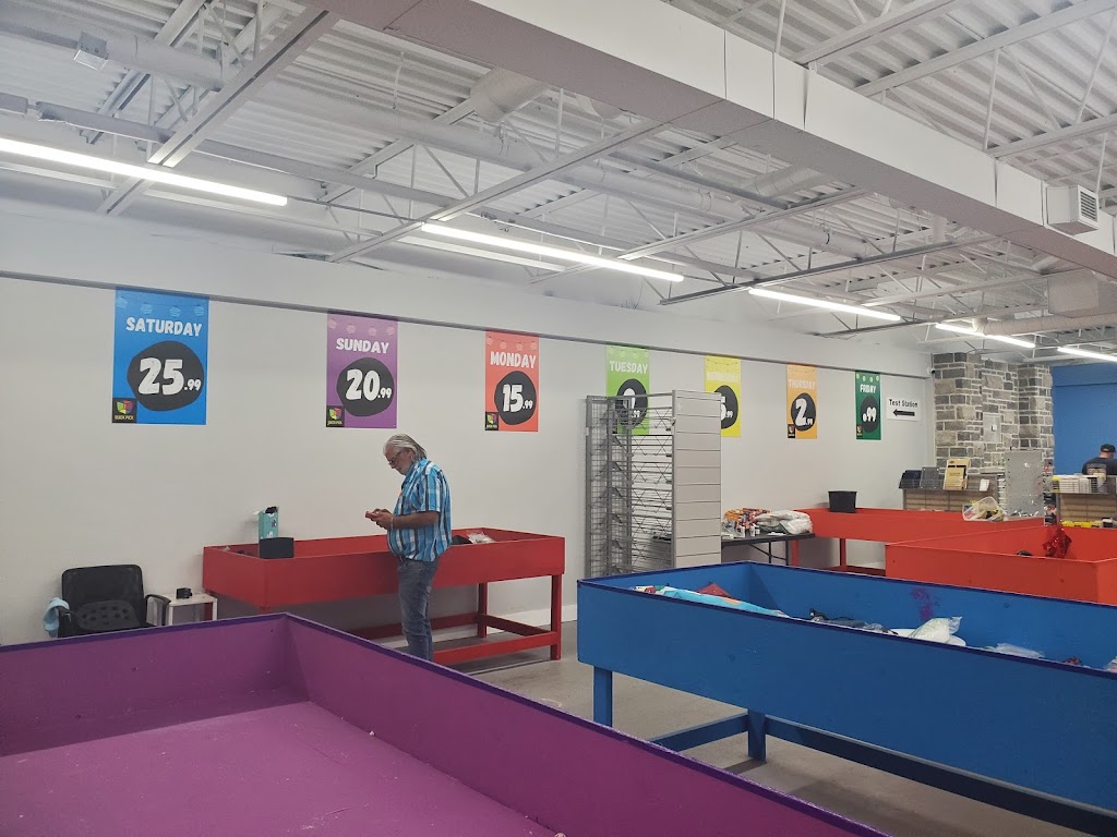 Quick Pick Orleans | 2651 St Joseph Blvd, Orléans, ON K1C 1G4, Canada | Phone: (613) 290-4400
