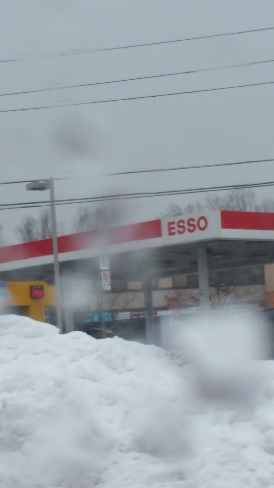 Esso | 3306 Sheppard Ave E, Scarborough, ON M1T 3K3, Canada | Phone: (416) 492-5033