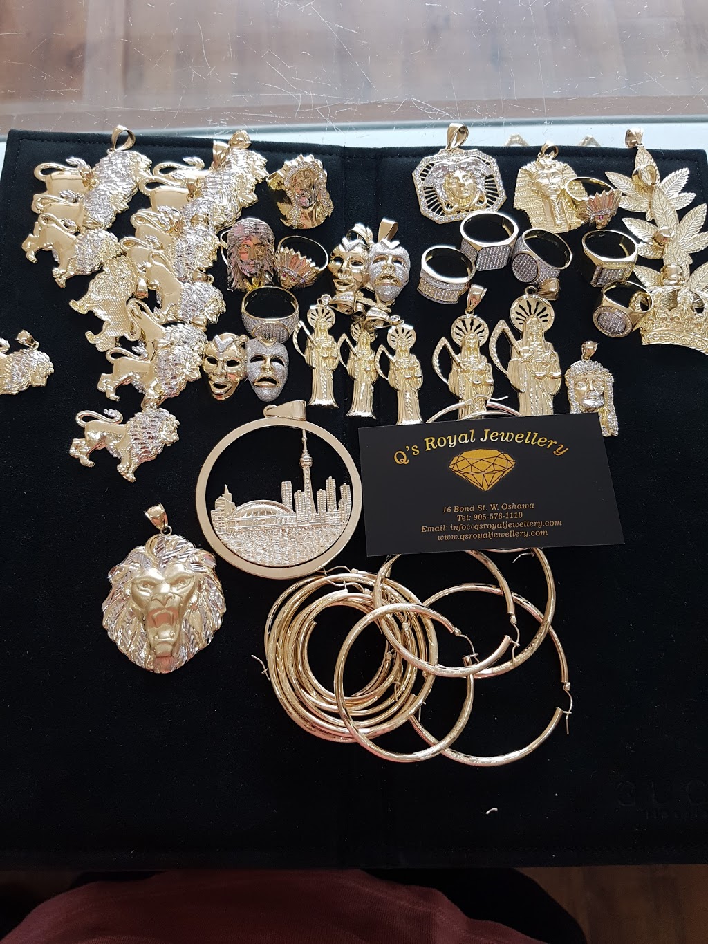 Qs Royal Jewellery | jewelry store | 16 Bond St W, Oshawa, ON L1G 1A2, Canada | 9055761110 OR +1 905-576-1110