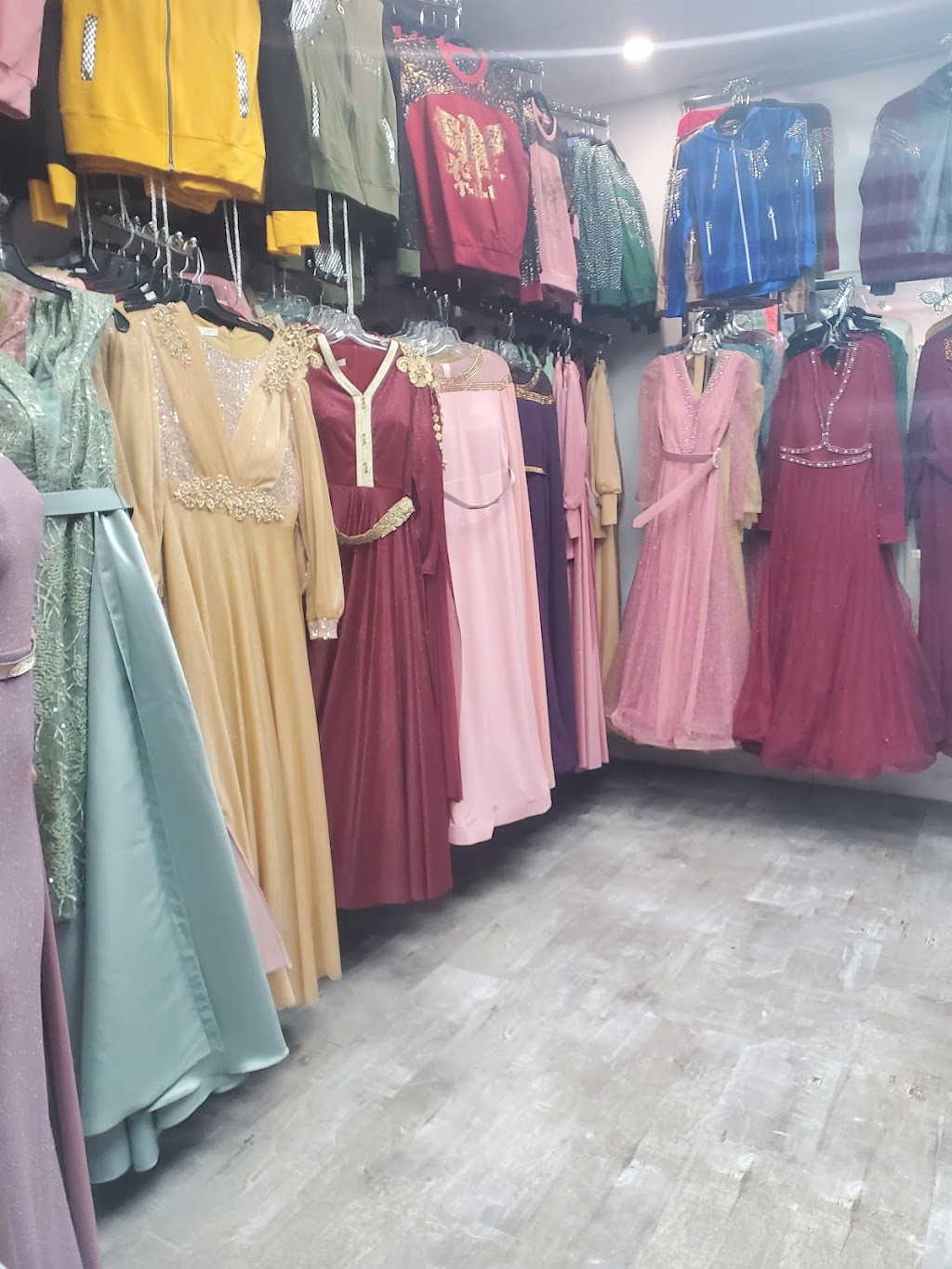 Stylish Trading | 725 Notre Dame Dr #4, London, ON N6J 3V5, Canada | Phone: (519) 697-1655