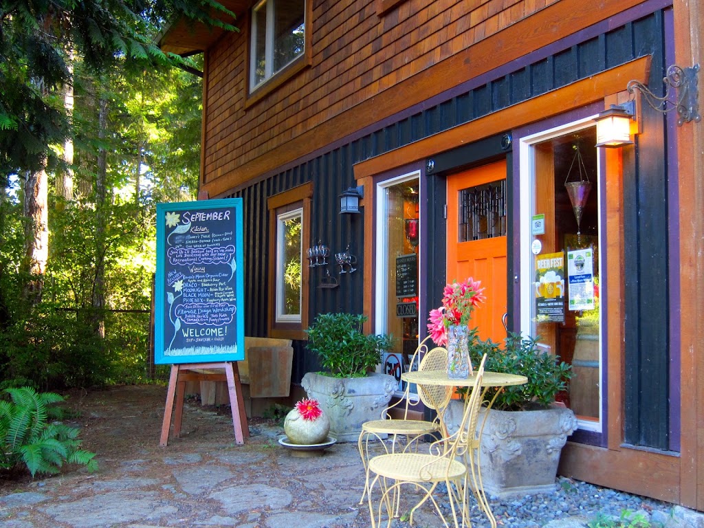 Ravens Moon Craft Cidery | 4905 Darcy Rd, Courtenay, BC V9J 1R5, Canada | Phone: (250) 338-9765