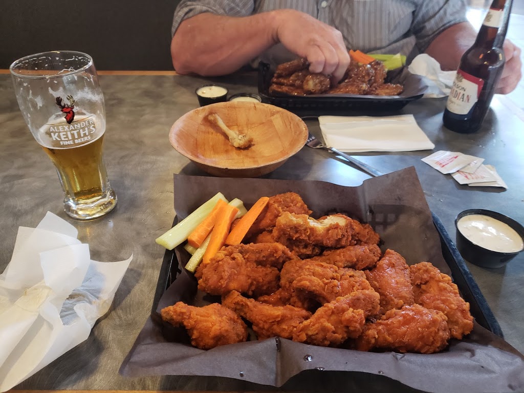 Touchdown Willys Tap & Grill | 249 St Catharines St, Smithville, ON L0R 2A0, Canada | Phone: (905) 957-8448