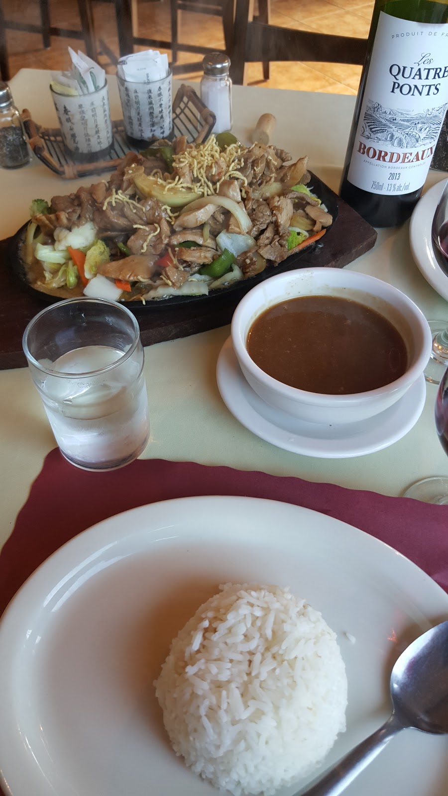 Restaurant Kim-Son | 1010 Boulevard des Chutes, Québec, QC G1E 2E7, Canada | Phone: (418) 264-1869