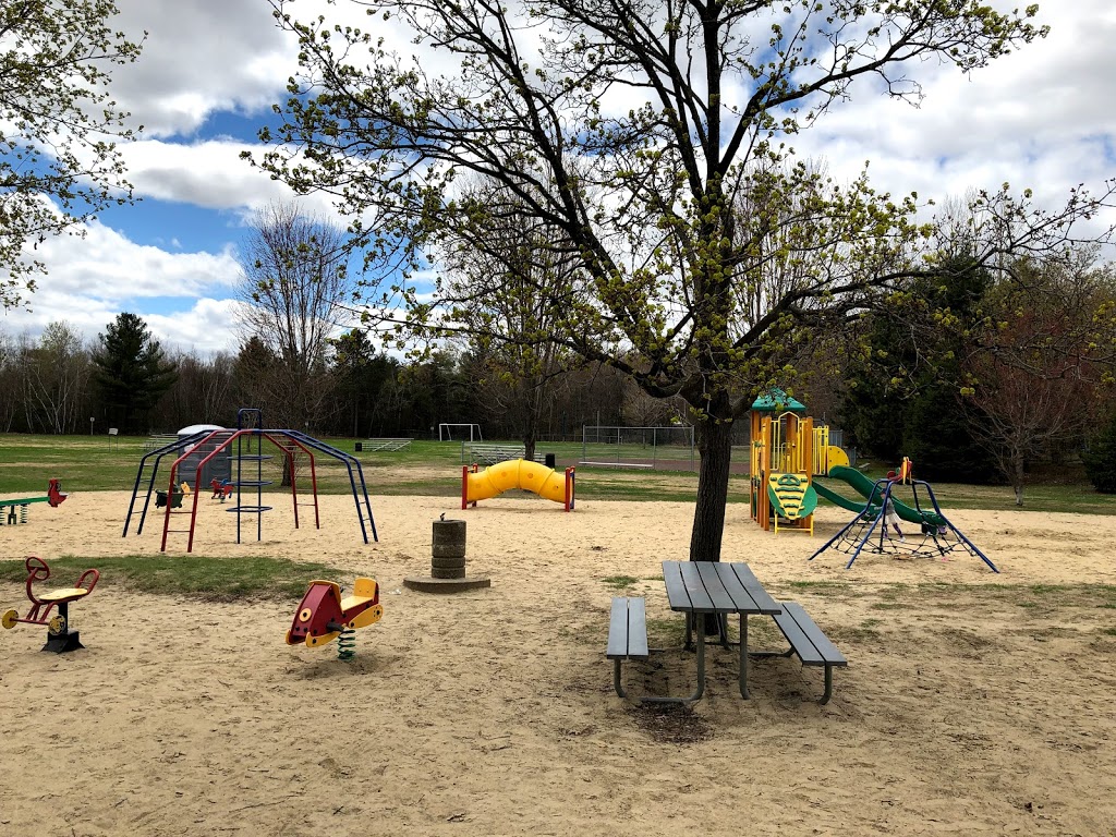 Parc de Cedarbrook | 1571 Rue du Champagne, Saint-Lazare, QC J7T 2C1, Canada | Phone: (450) 424-8000