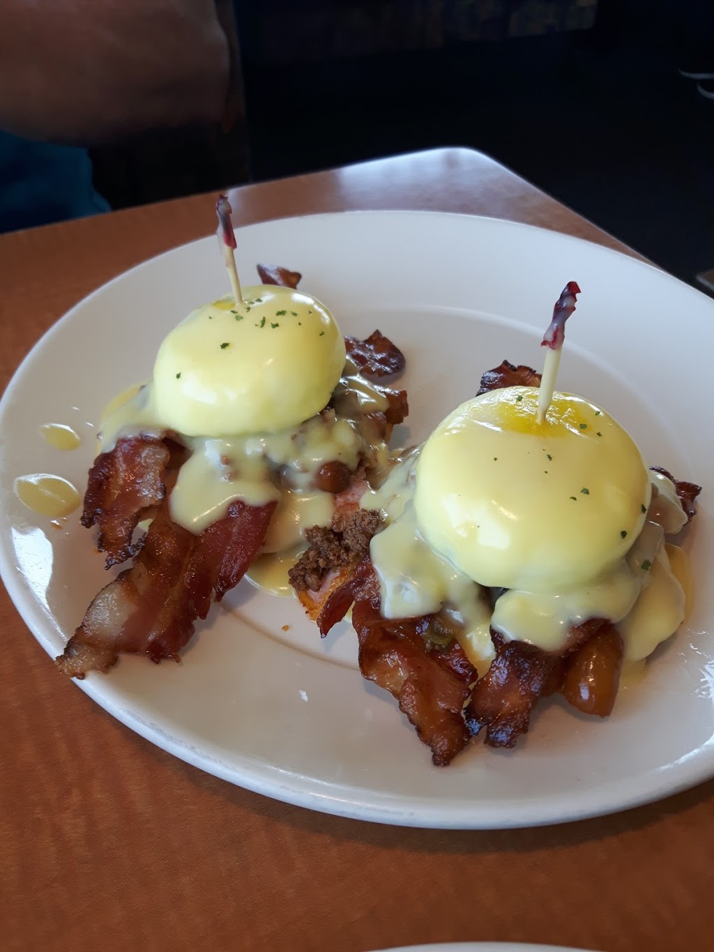 Smittys Family Restaurant | 1515 13 Ave SE, High River, AB T1V 2B1, Canada | Phone: (403) 652-1350