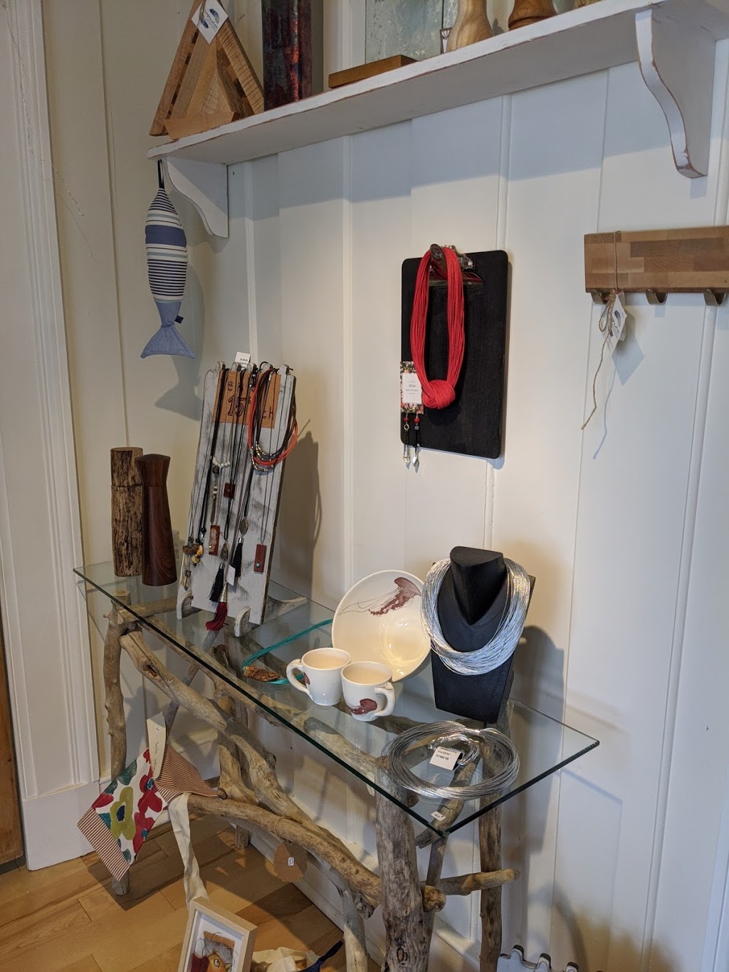 Jeanne et Marées - Boutique de métiers dArt | 76 Chemin des Pionniers E, LIslet, QC G0R 2B0, Canada | Phone: (418) 725-2708