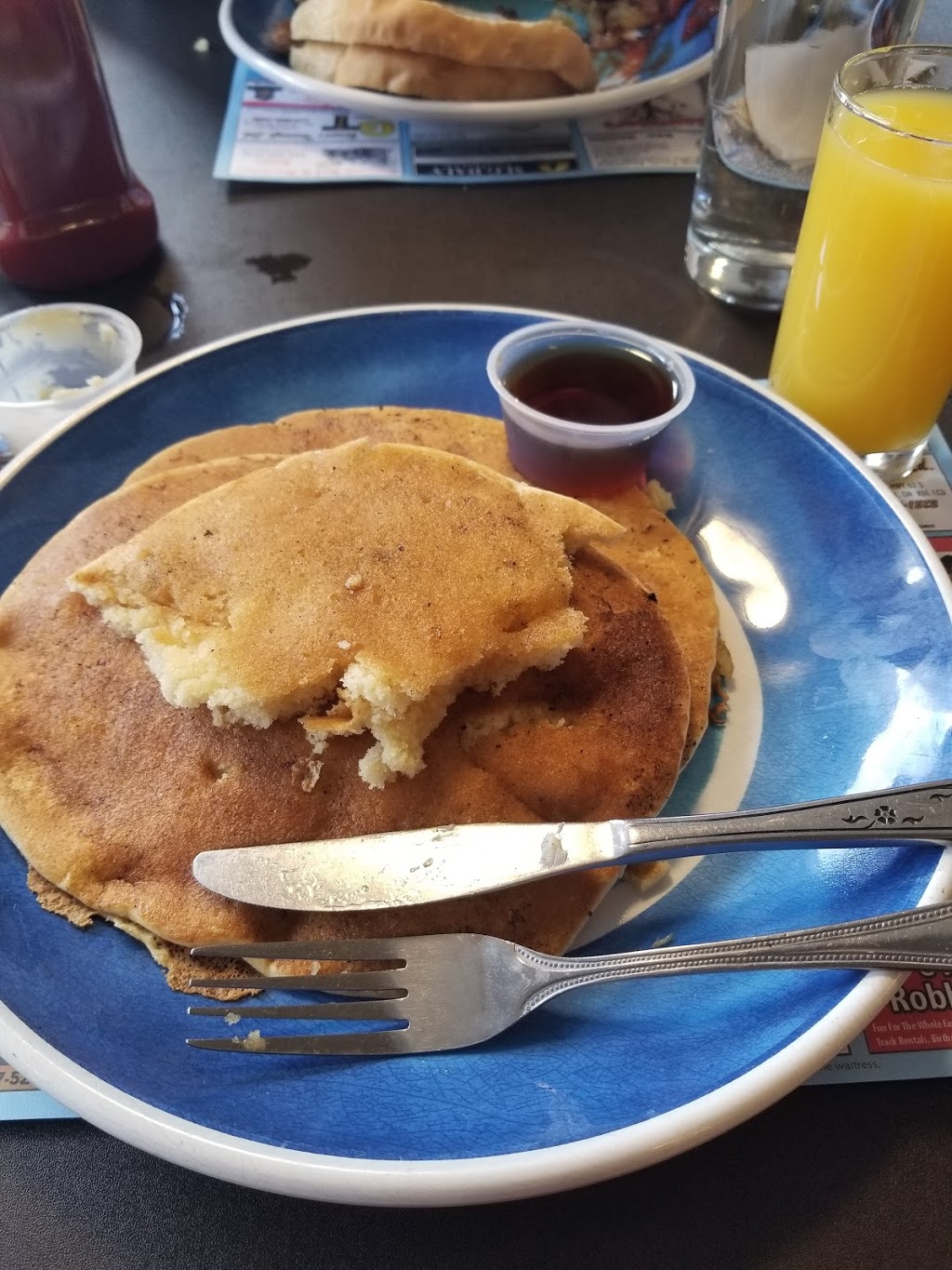Border Town Market Cafe | 4003 Peterborough 620, Apsley, ON K0L 1A0, Canada | Phone: (613) 334-5330