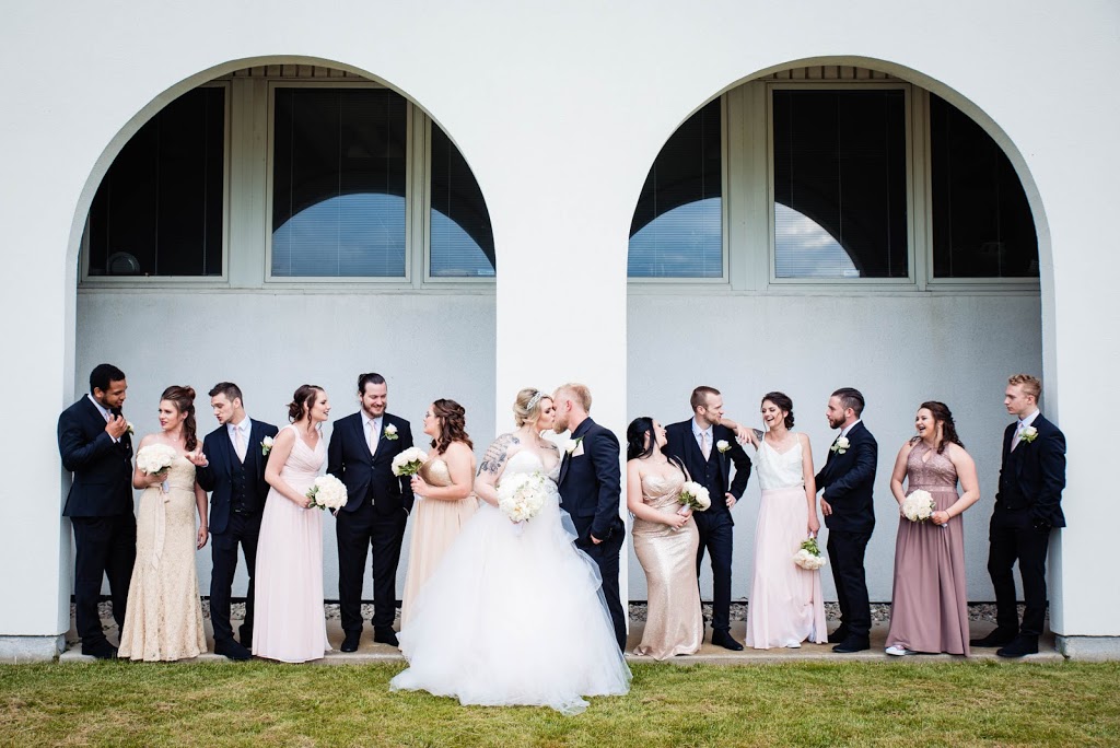 The Right Moments Photography | 261 Castlehill Cl, London, ON N6G 0K4, Canada | Phone: (416) 569-4884