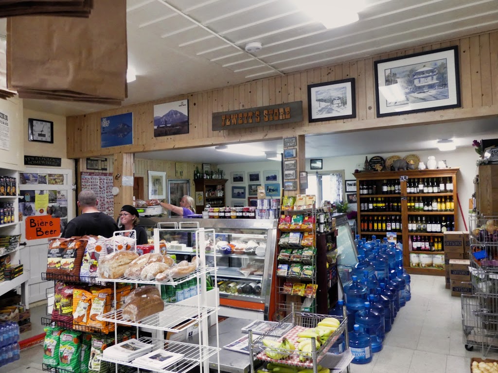 Jewetts General Store / Magasin général Jewett | 3 Chemin George-R.-Jewett, Mansonville, QC J0E 1X0, Canada | Phone: (450) 292-5245