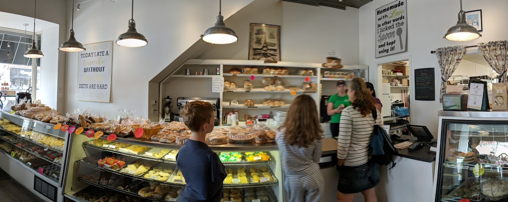 Paris Bakery | 81 Grand River St N, Paris, ON N3L 2N3, Canada | Phone: (519) 302-5500