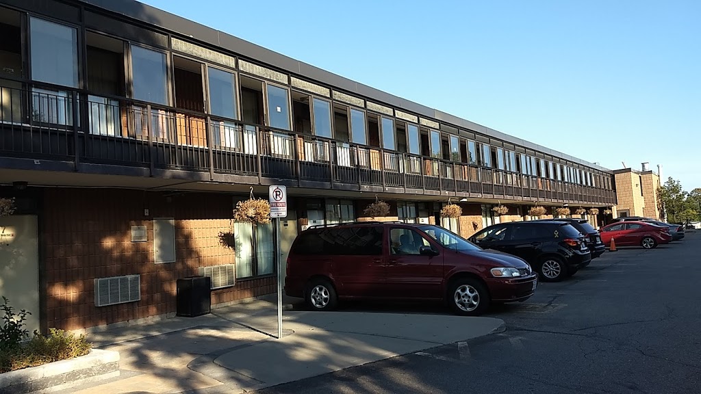 Mississauga Gate Inn | 1938 Dundas St E, Mississauga, ON L4X 1L9, Canada | Phone: (905) 276-9999