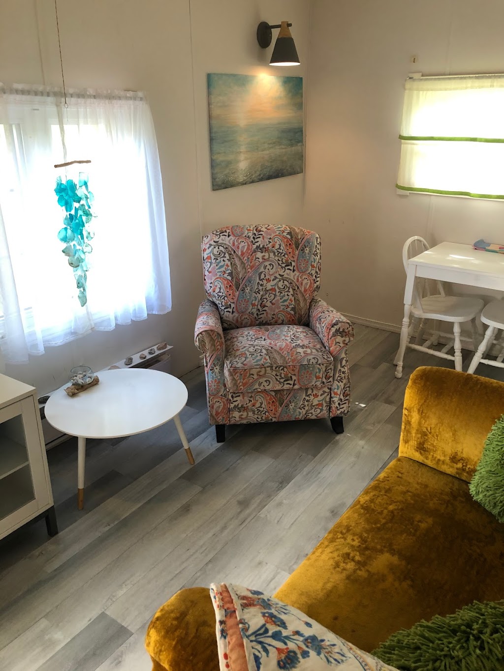King Street Cottages | 46 King St, Shelburne, NS B0T 1W0, Canada | Phone: (250) 616-3364