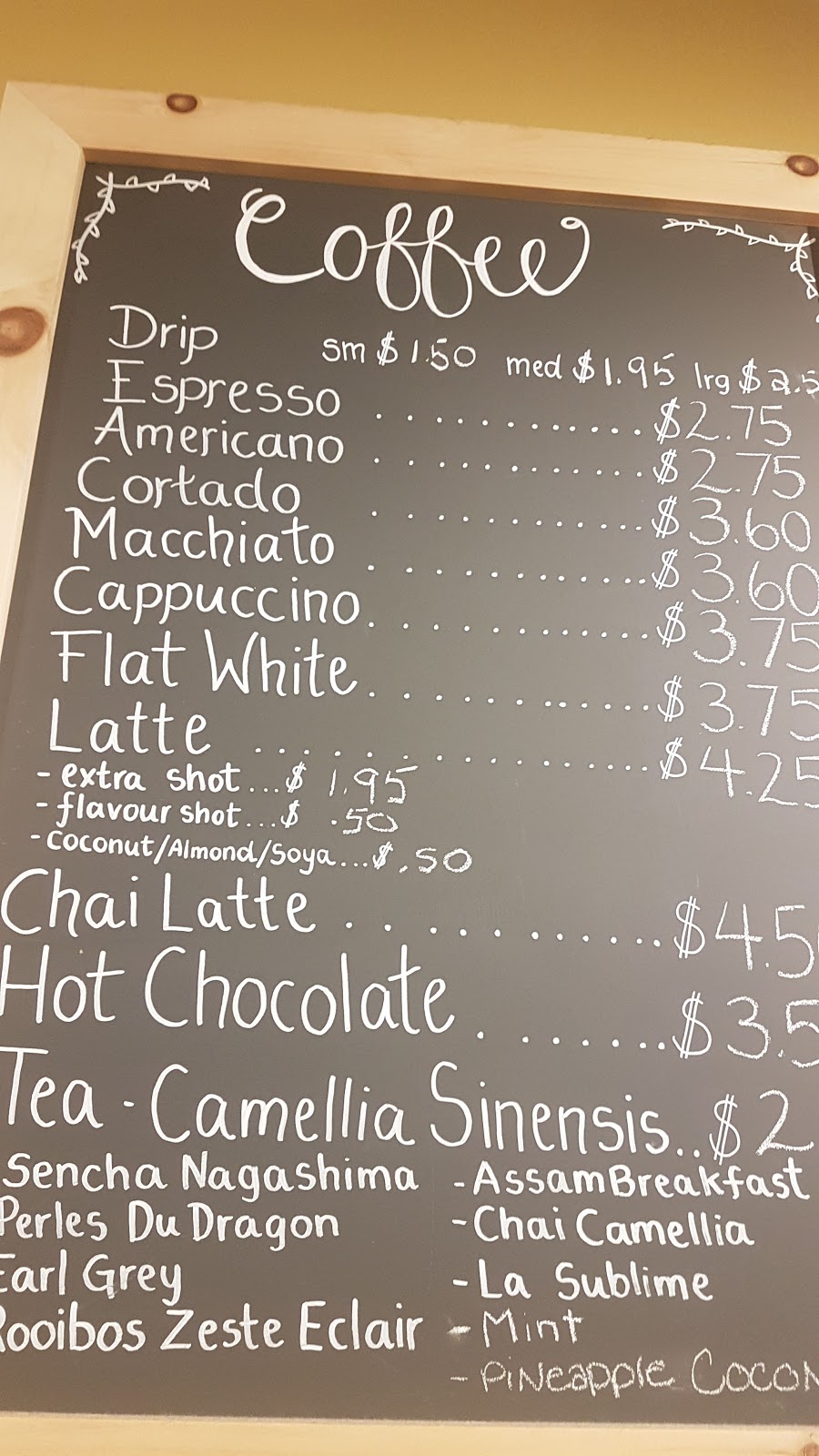 Anabia Cupcakery Café | 3570 Strandherd Dr, Nepean, ON K2J 5L4, Canada | Phone: (613) 823-1022