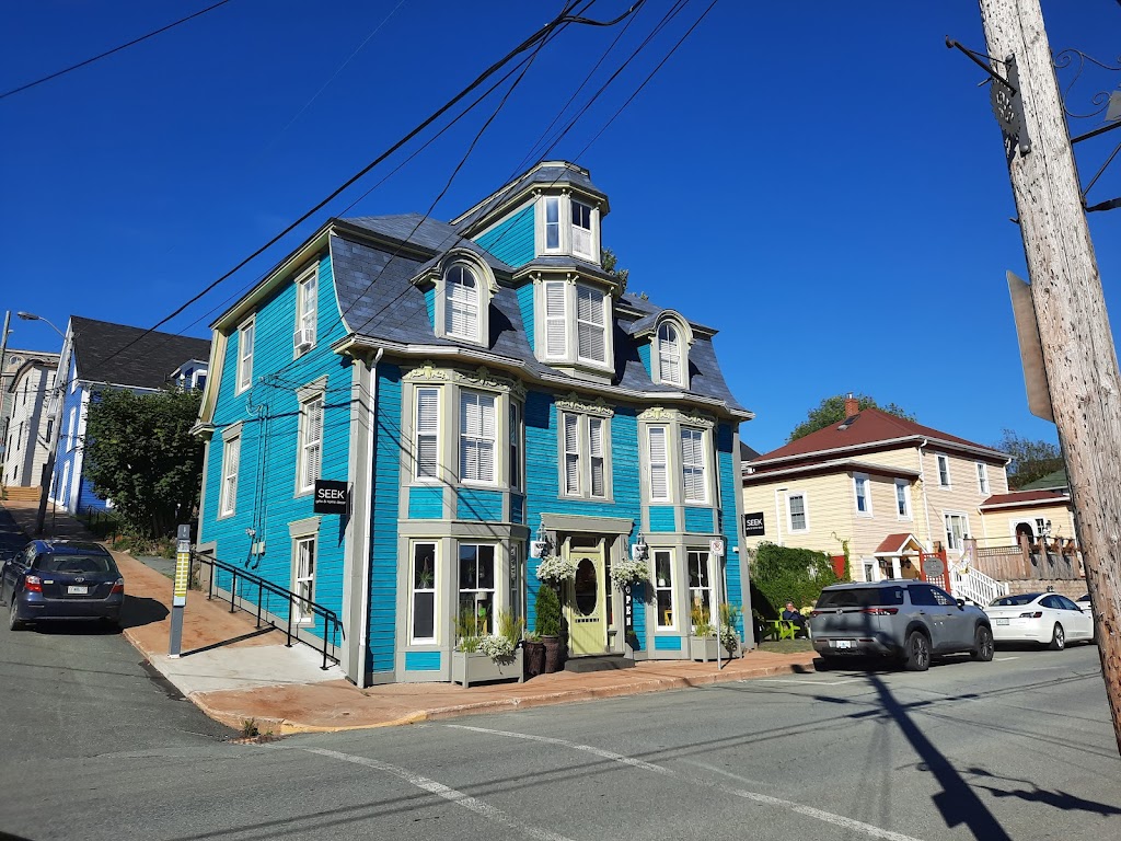 Lunenburg Walking Tours | 97 Kaulbach St, Lunenburg, NS B0J 2C0, Canada | Phone: (902) 521-6867