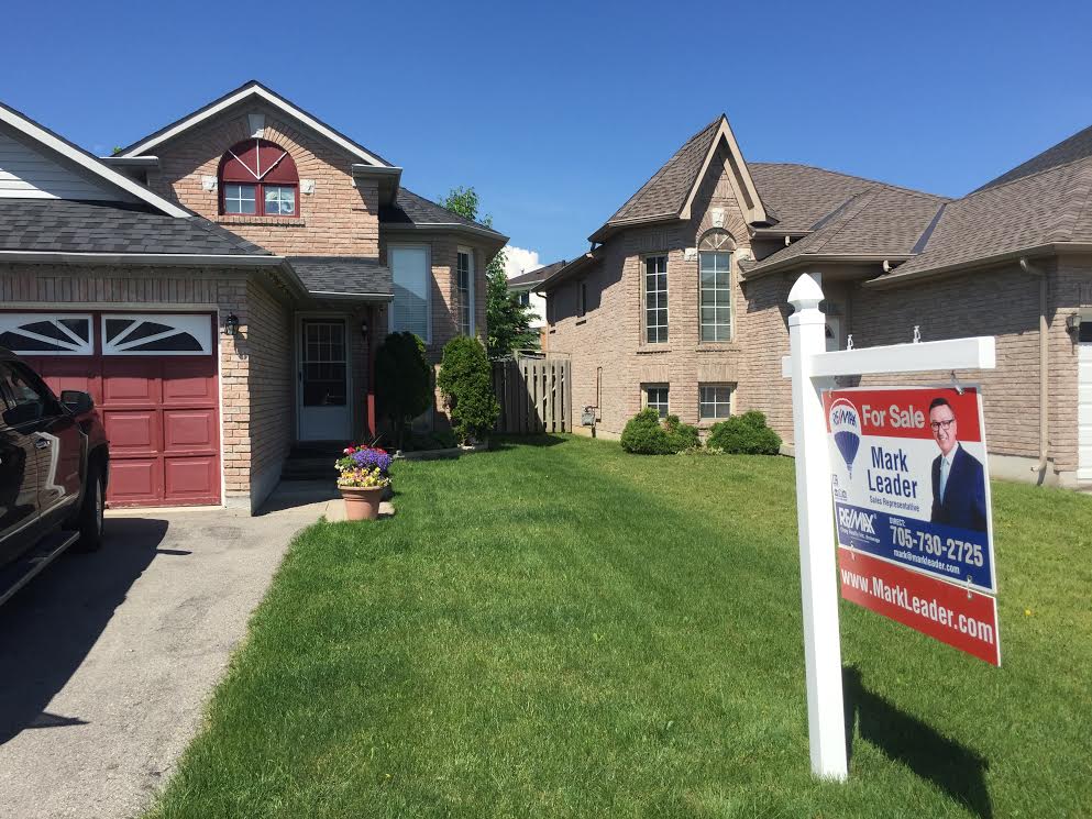 Mark Leader- Re/Max Chay Realty Inc | 112 Caplan Ave, Barrie, ON L4N 9J2, Canada | Phone: (705) 730-2725