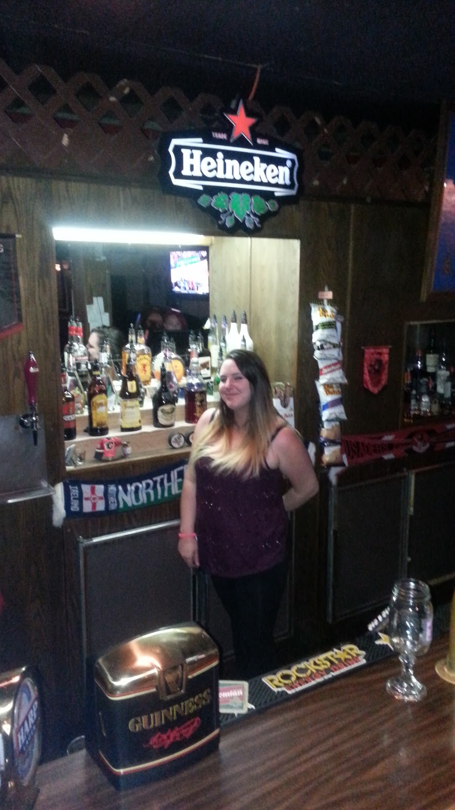 Crown & Hand Pub | 6330 Dewdney Ave, Regina, SK S4T 1E3, Canada | Phone: (306) 543-3535