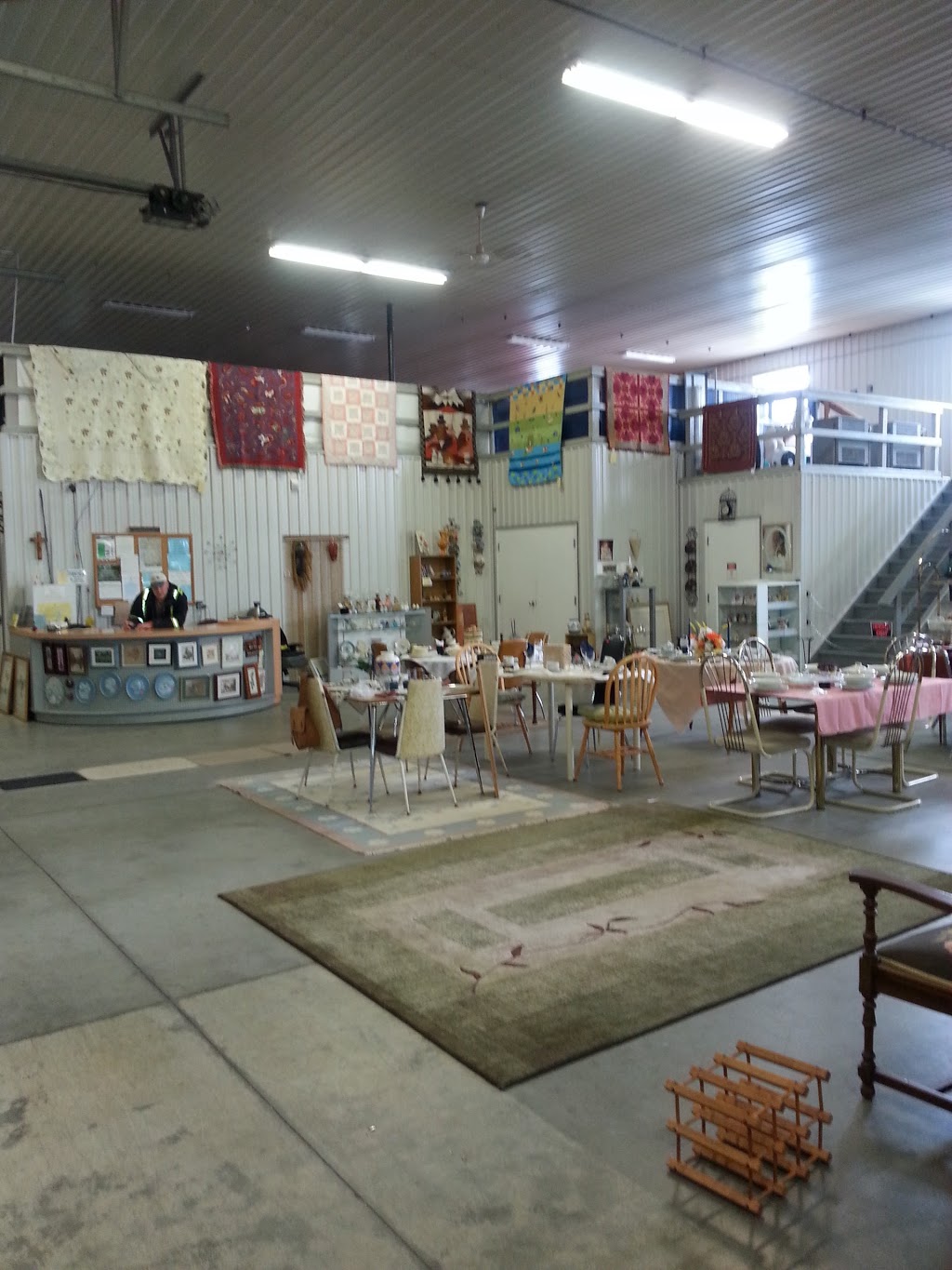 Parsons Used Furniture | 417 Parsons Ct, Goderich, ON N7A 4K3, Canada | Phone: (519) 612-1387