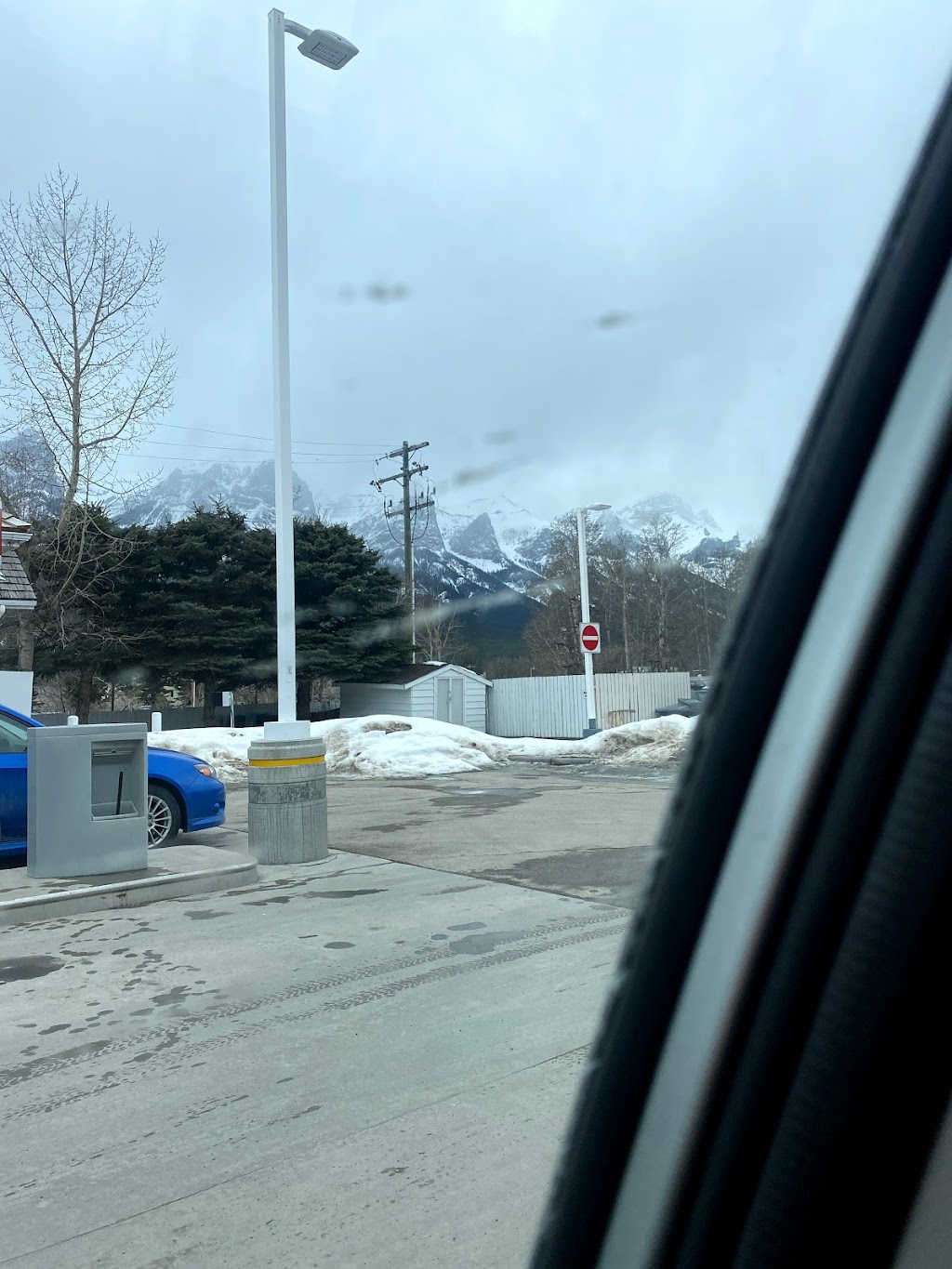 Shell | 1714 Bow Valley Trail, Canmore, AB T1W 2Y3, Canada | Phone: (403) 678-2644