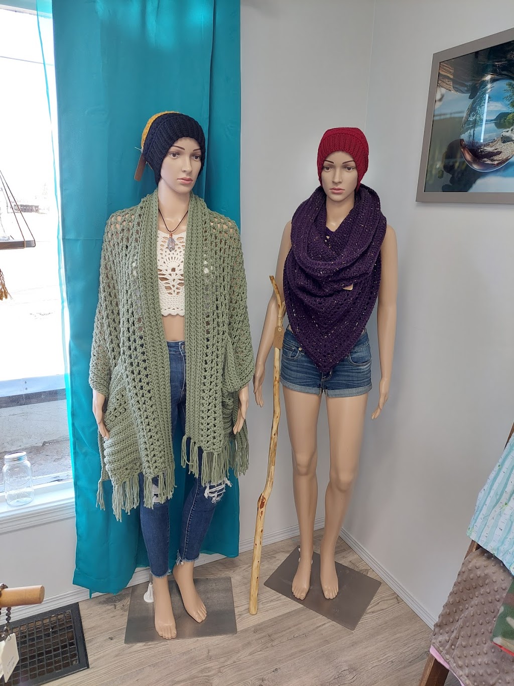 Small Town Comforts Inc. | 4915 52nd St, Thorsby, AB T0C 2P0, Canada | Phone: (780) 237-1994