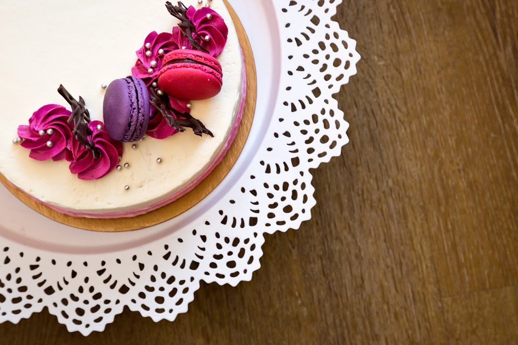 Pâtisserie Aveline | 88 Rue du Roi, Sorel-Tracy, QC J3P 4M8, Canada | Phone: (450) 743-6925