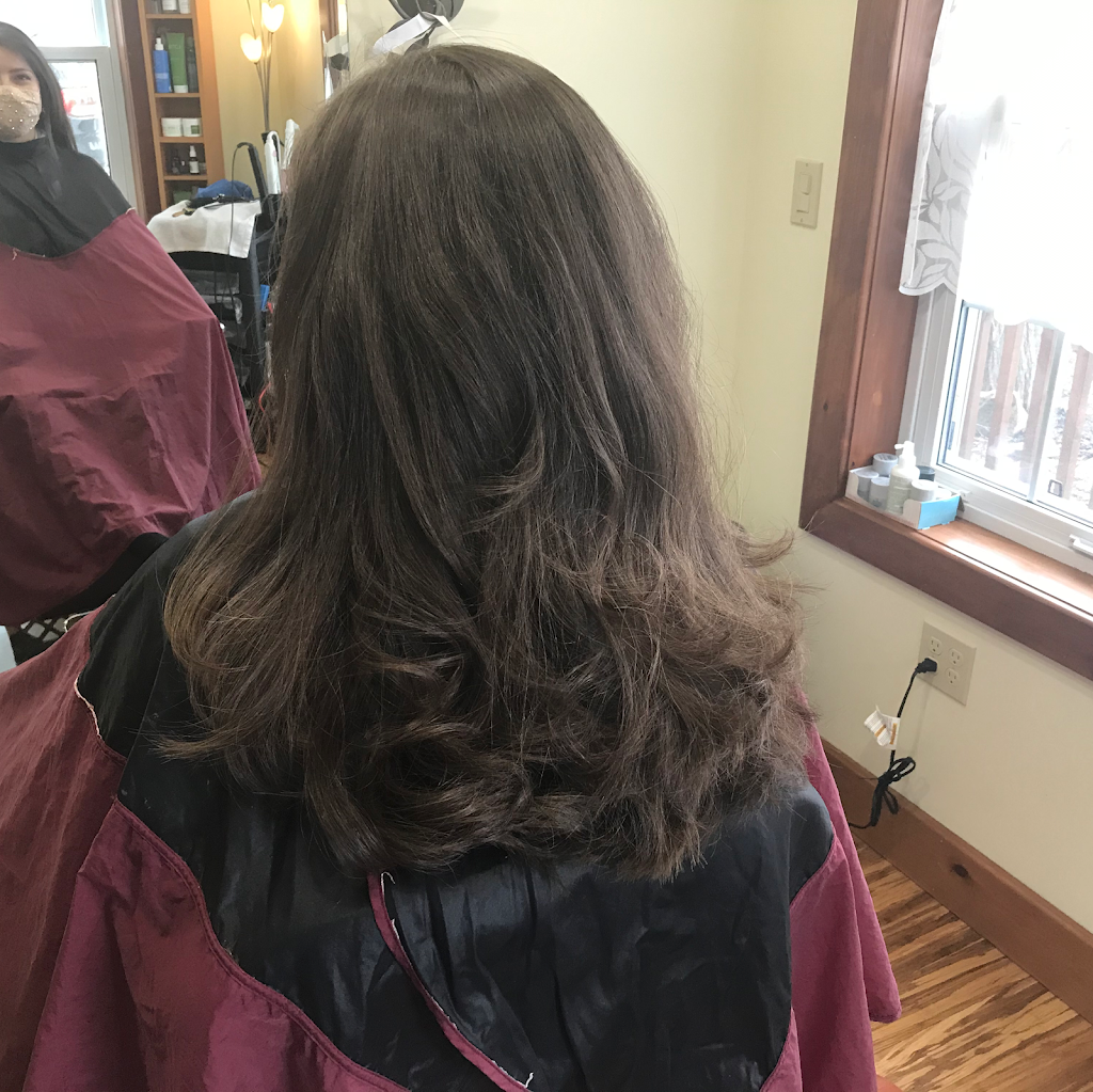 Chez Allison Organic Salon | 55 Hillcrest Dr, Guelph, ON N1E 4W8, Canada | Phone: (519) 767-6515