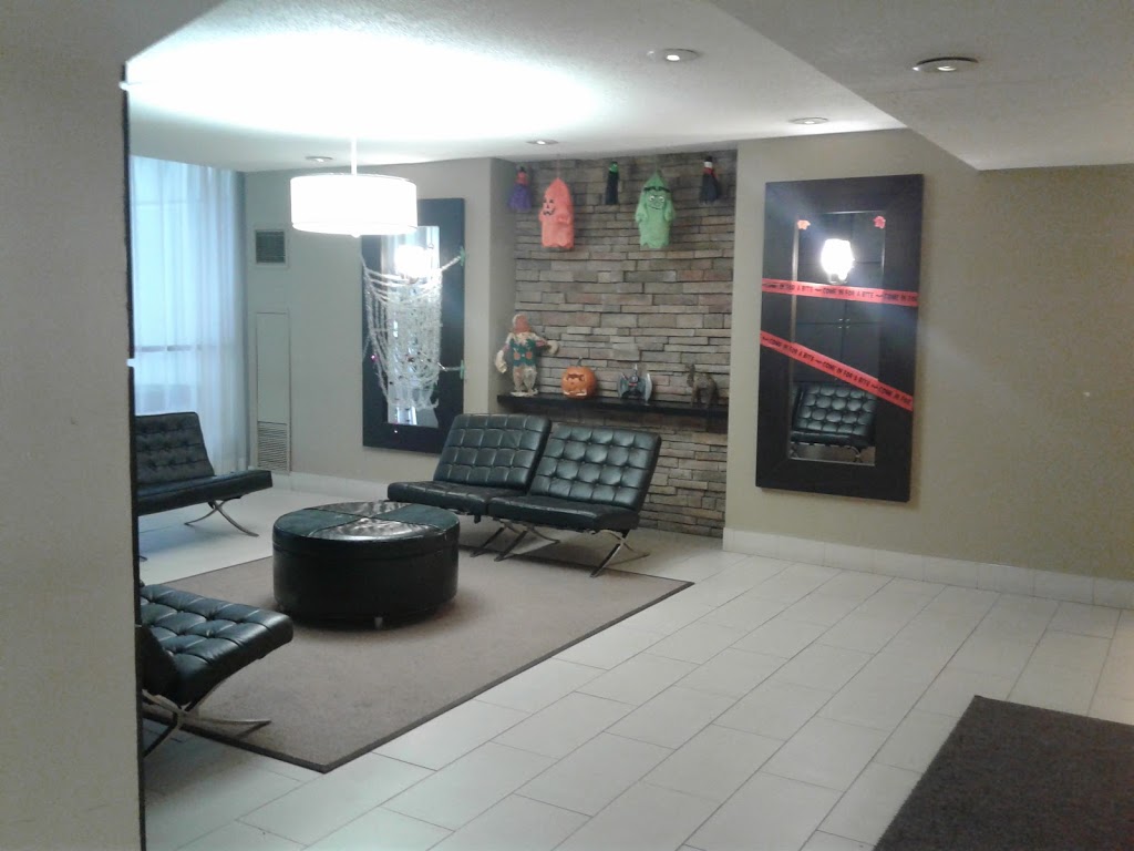 Walden Circle Apartments | 1201 Walden Cir, Mississauga, ON L5J 4M9, Canada | Phone: (905) 823-5688