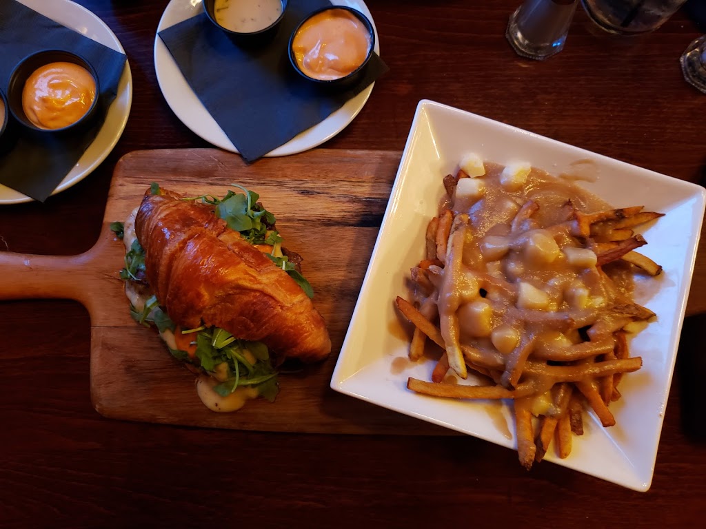 Smith & Barrel | 7 Bridge St, Carleton Place, ON K7C 2V2, Canada | Phone: (613) 492-1566